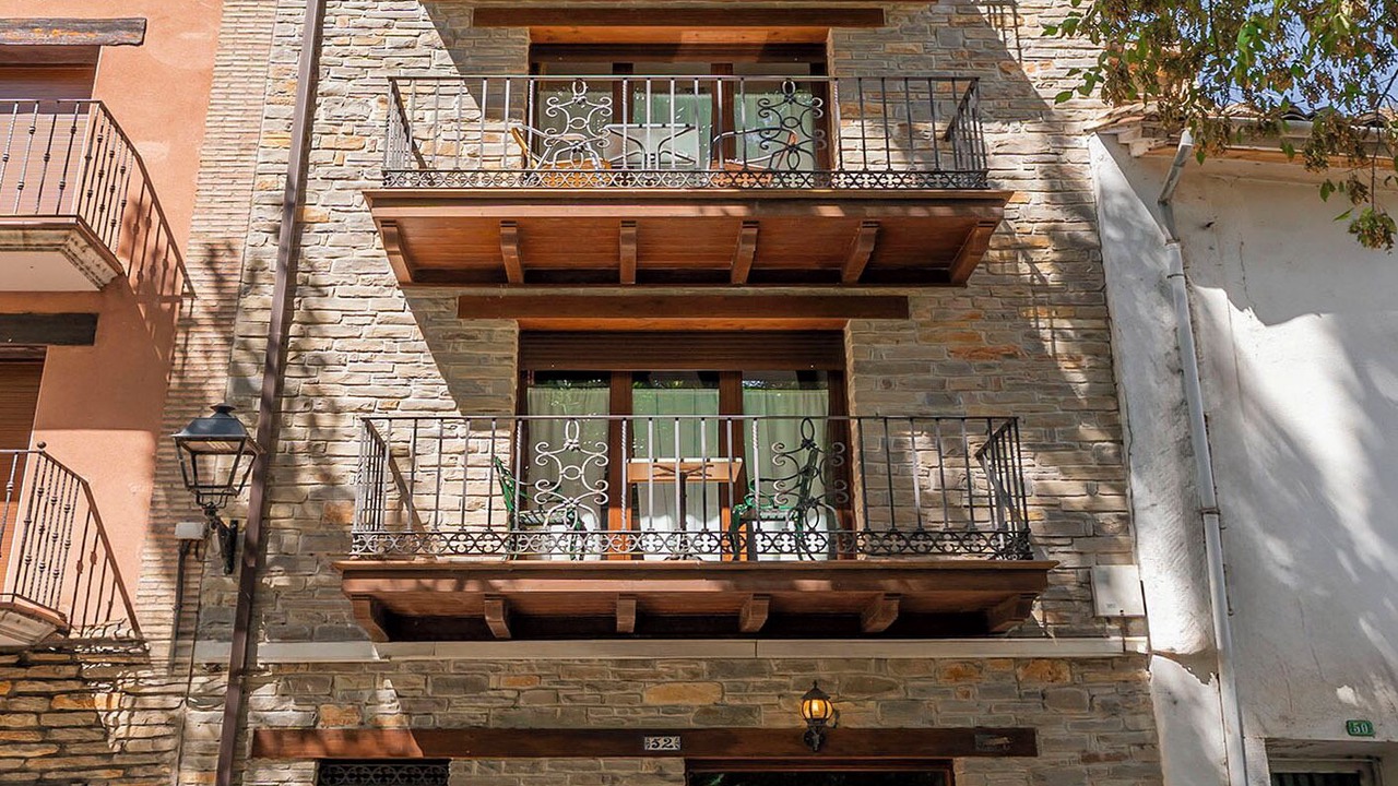 Photo of Outdoor in Libros