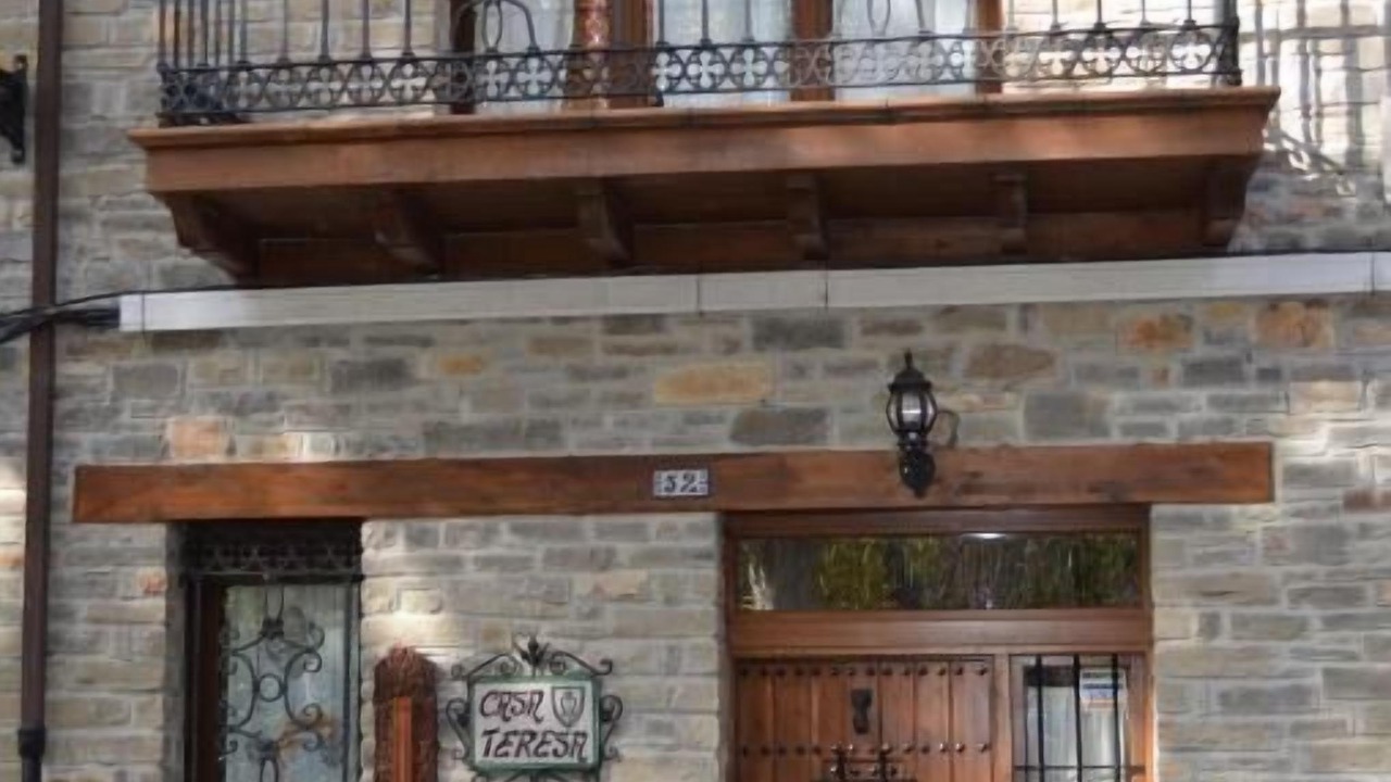 Photo of Outdoor in Libros