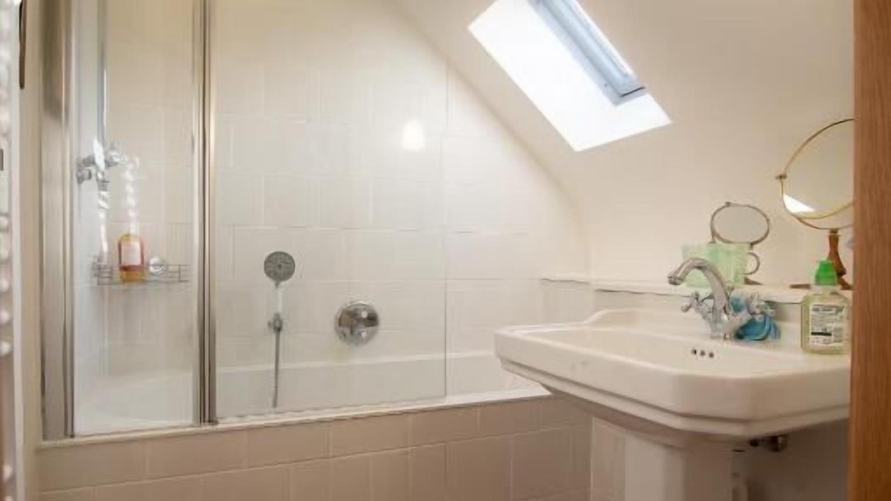 Photo of Bathroom in Thenay