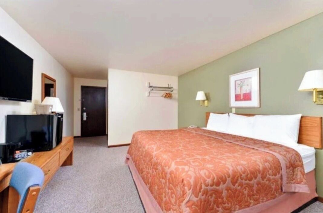 Photo of Bedroom in Staples