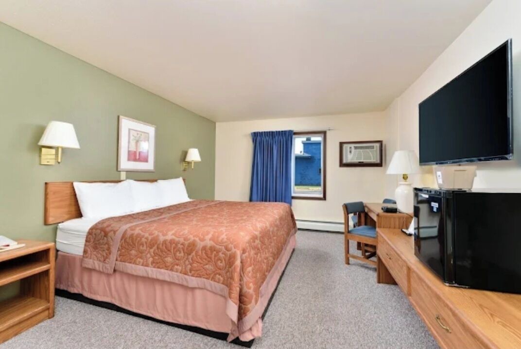 Photo of Bedroom in Staples