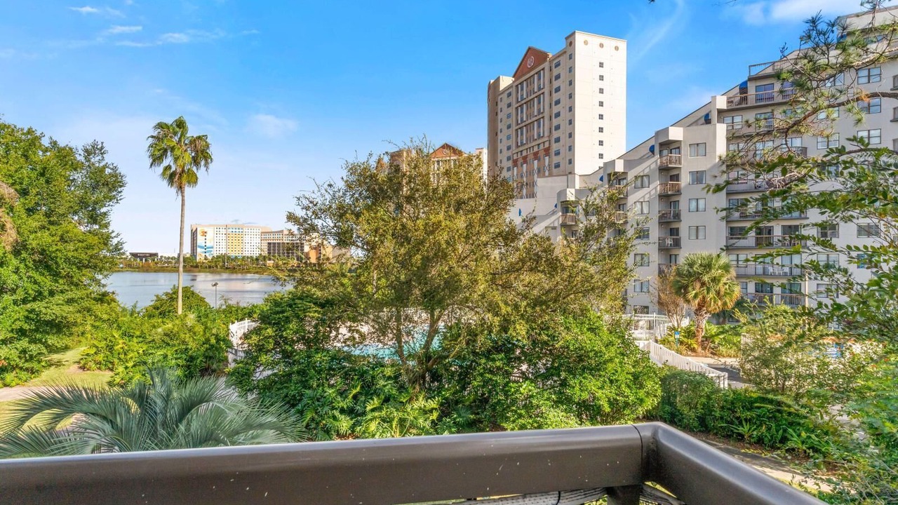 Photo of Patio Balcony in Florida Center
