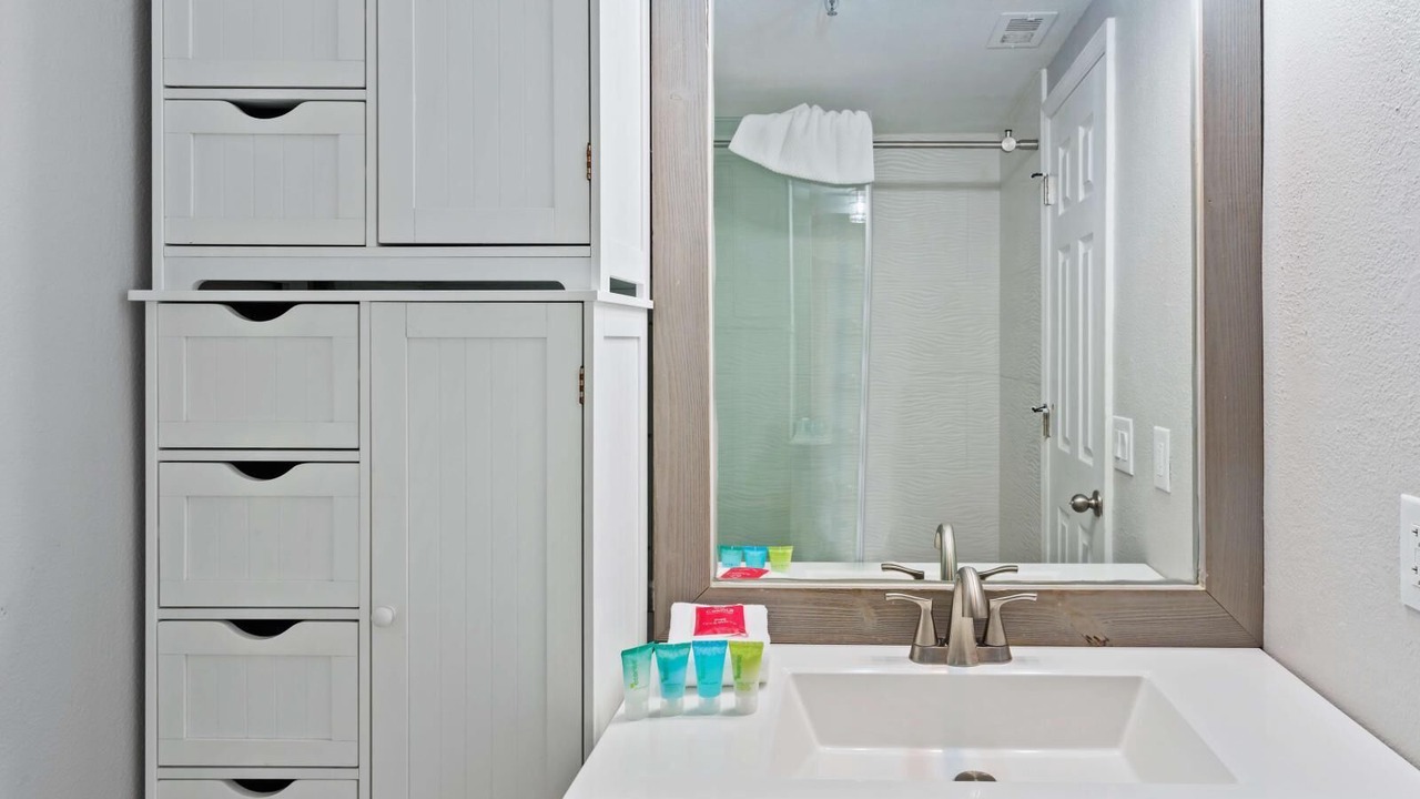 Photo of Bathroom in Florida Center