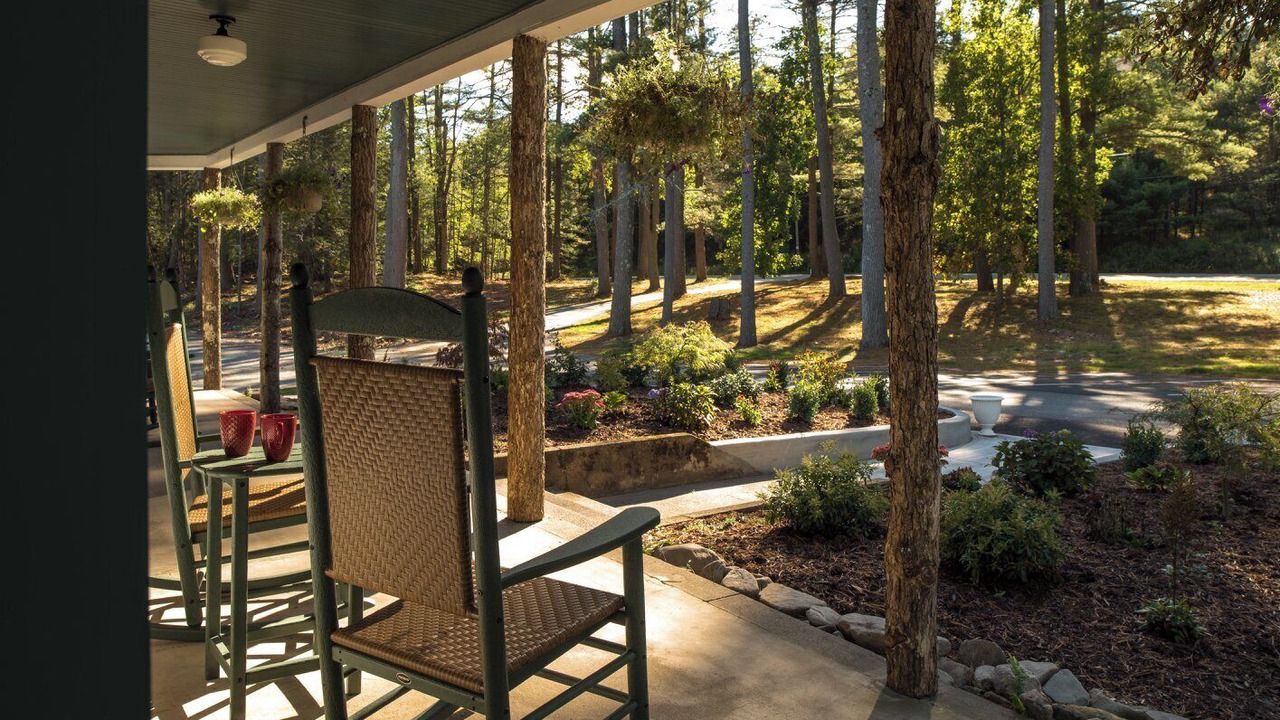 Photo of Patio Balcony in Sparrow Bush