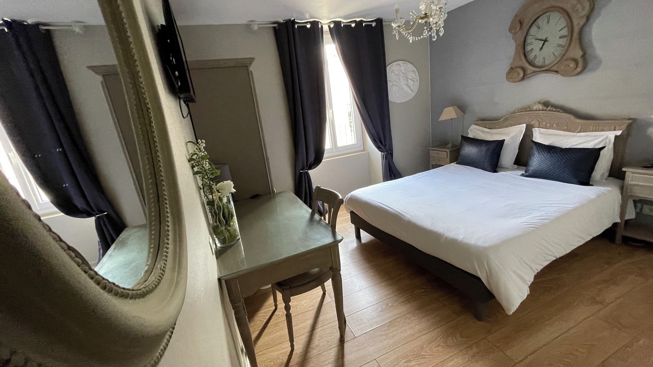Photo of Bedroom in Richebourg - Saint-Clement