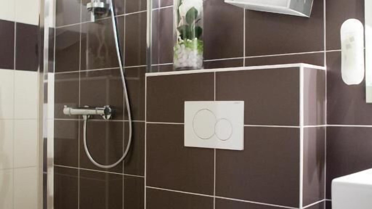 Photo of Bathroom in Richebourg - Saint-Clement