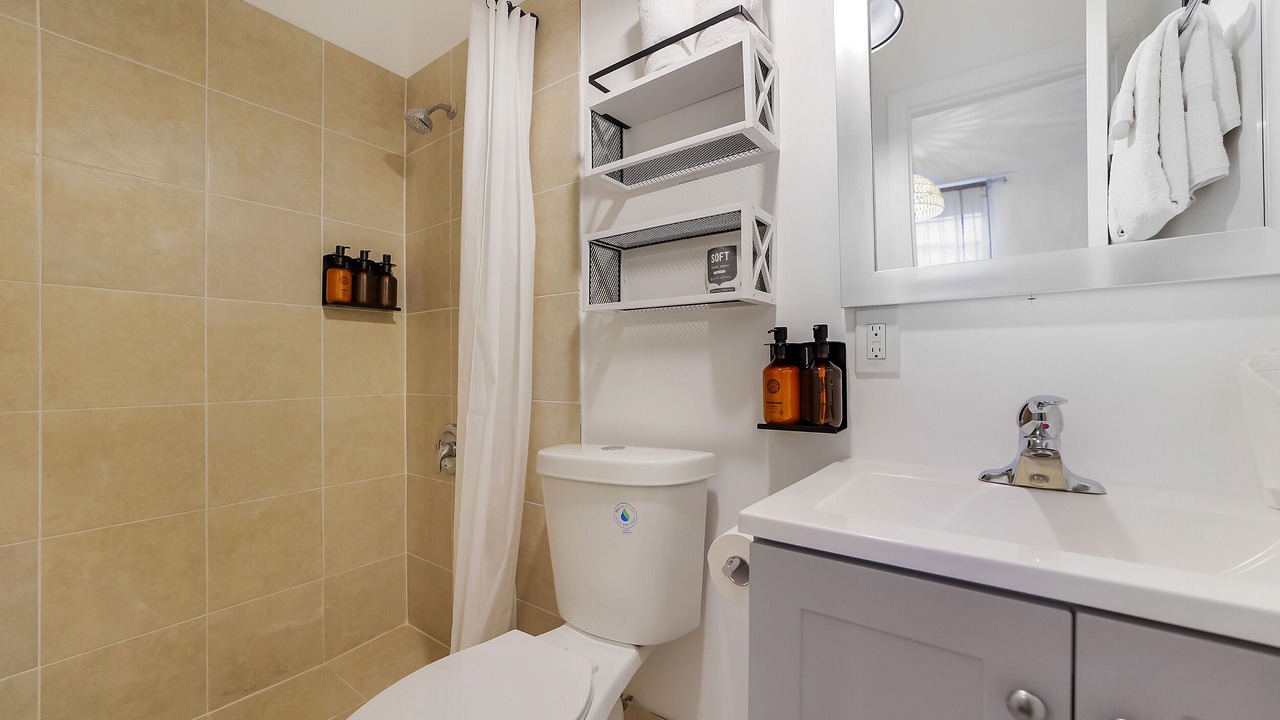 Photo of Bathroom in West Avenue