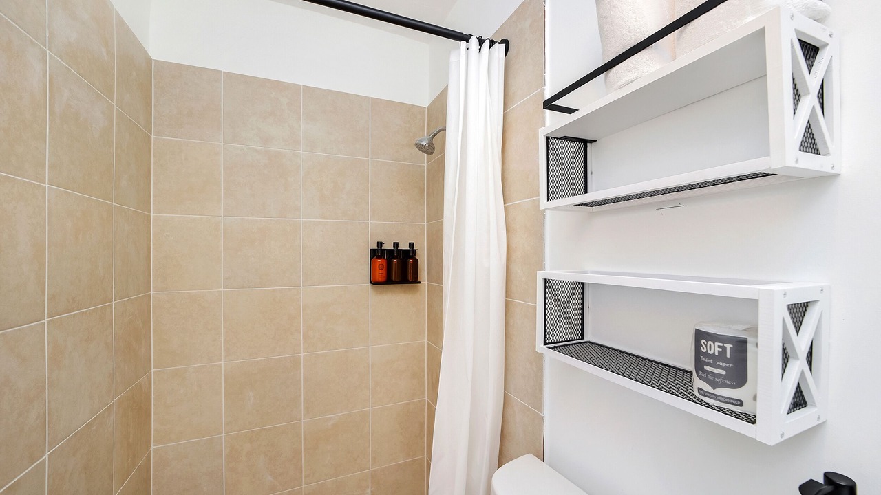 Photo of Bathroom in West Avenue