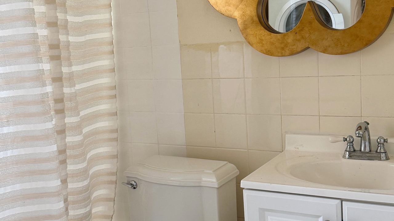 Photo of Bathroom in Southwest Coconut Grove