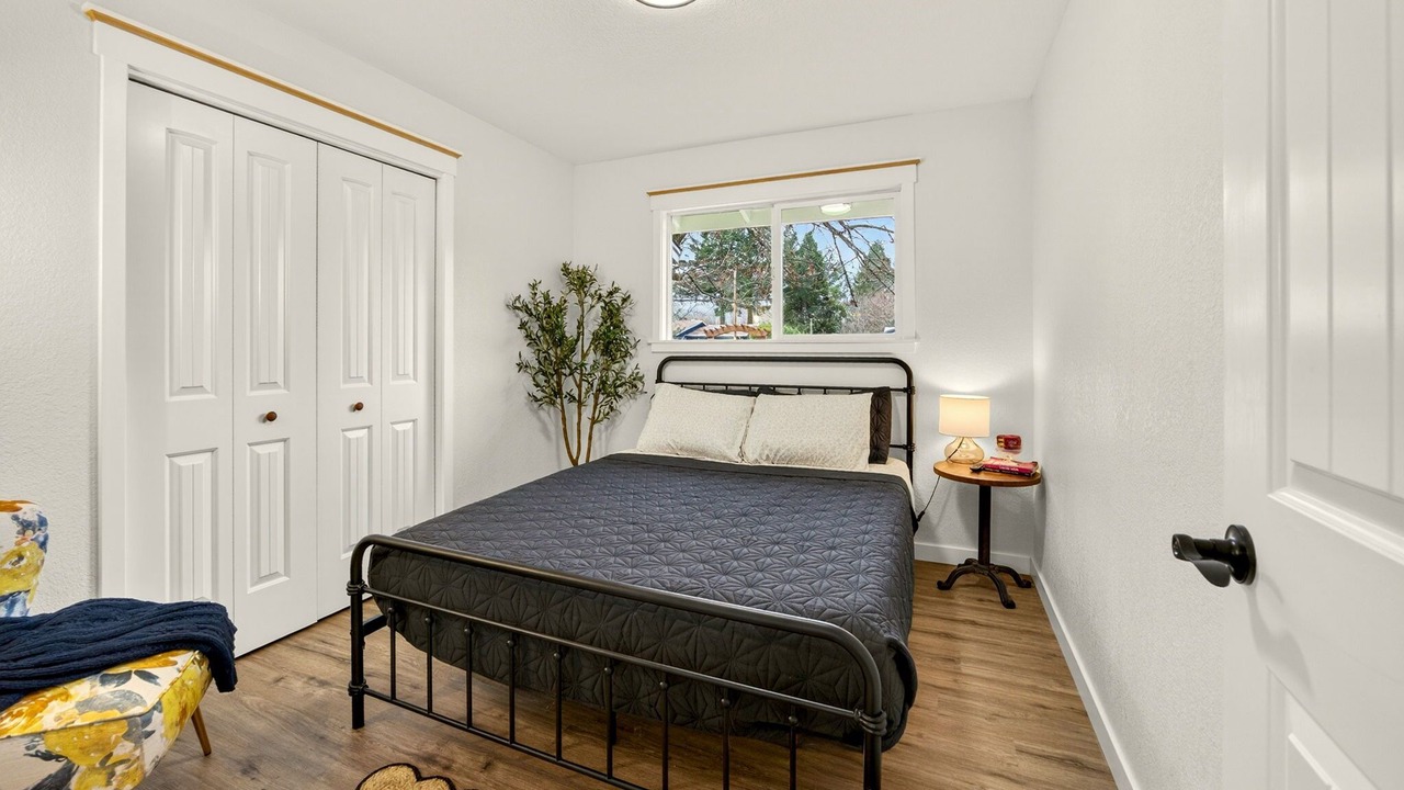 Photo of Others in Cave Junction