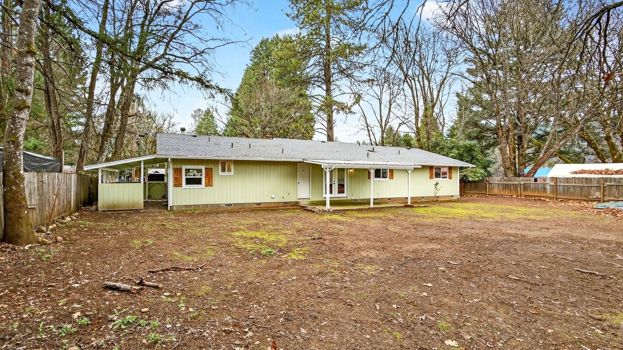 Photo of Outdoor in Cave Junction