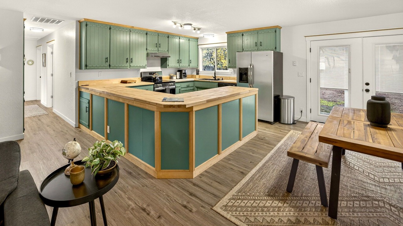 Photo of Kitchen in Cave Junction