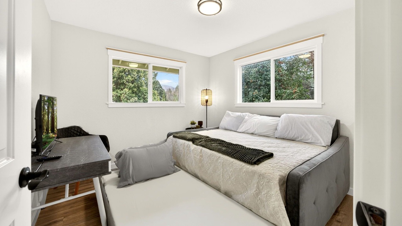 Photo of Others in Cave Junction