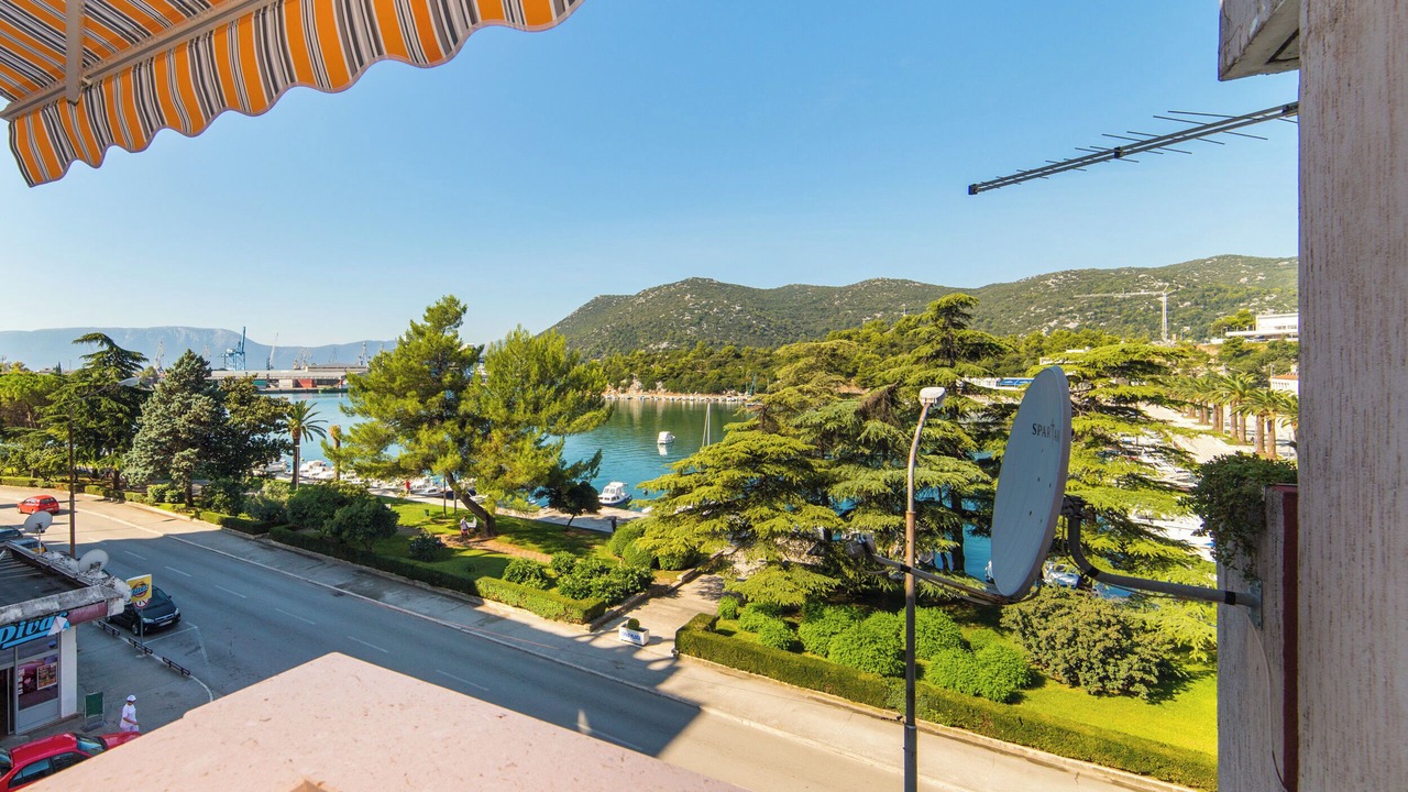 Photo of Others in Ploce