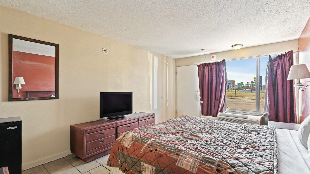 Photo of Bedroom in Hattiesburg