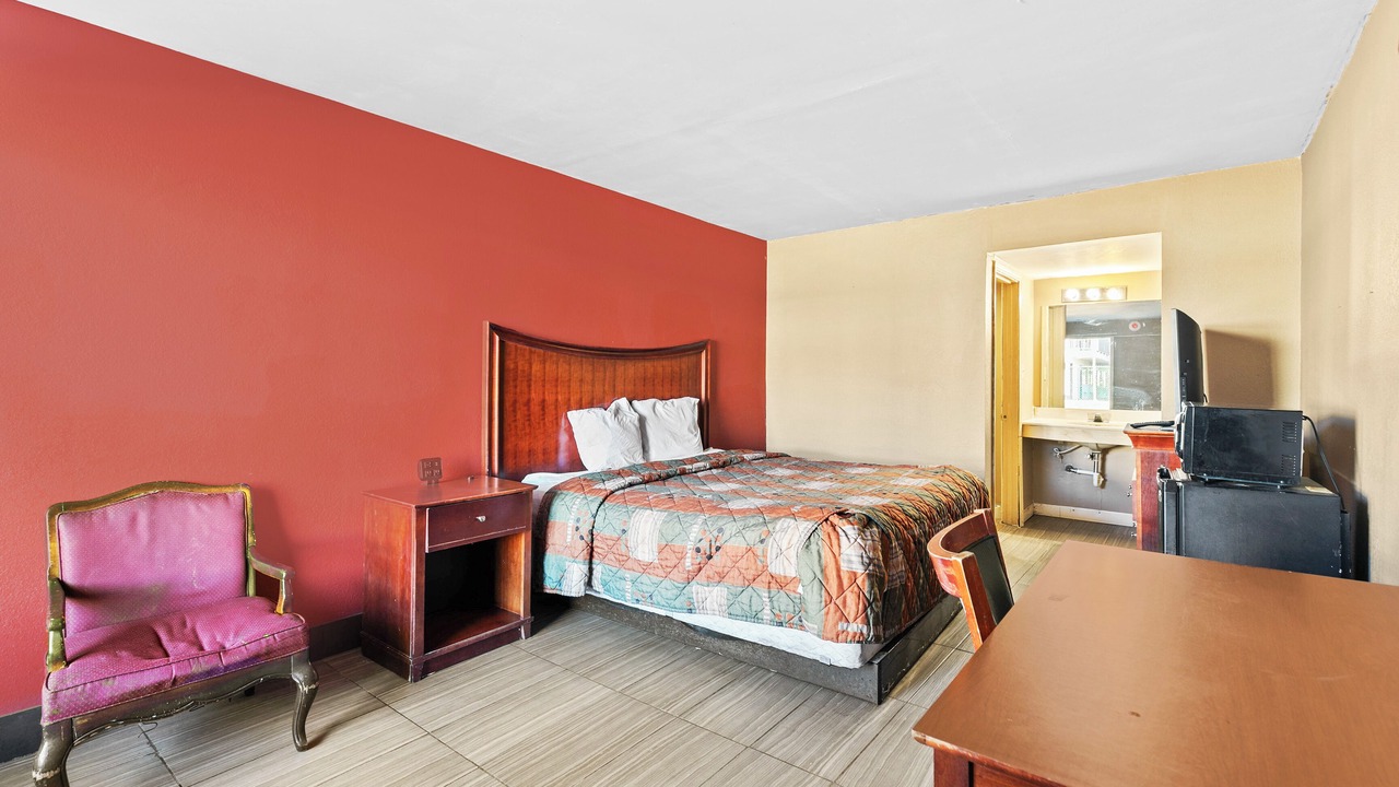 Photo of Bedroom in Hattiesburg