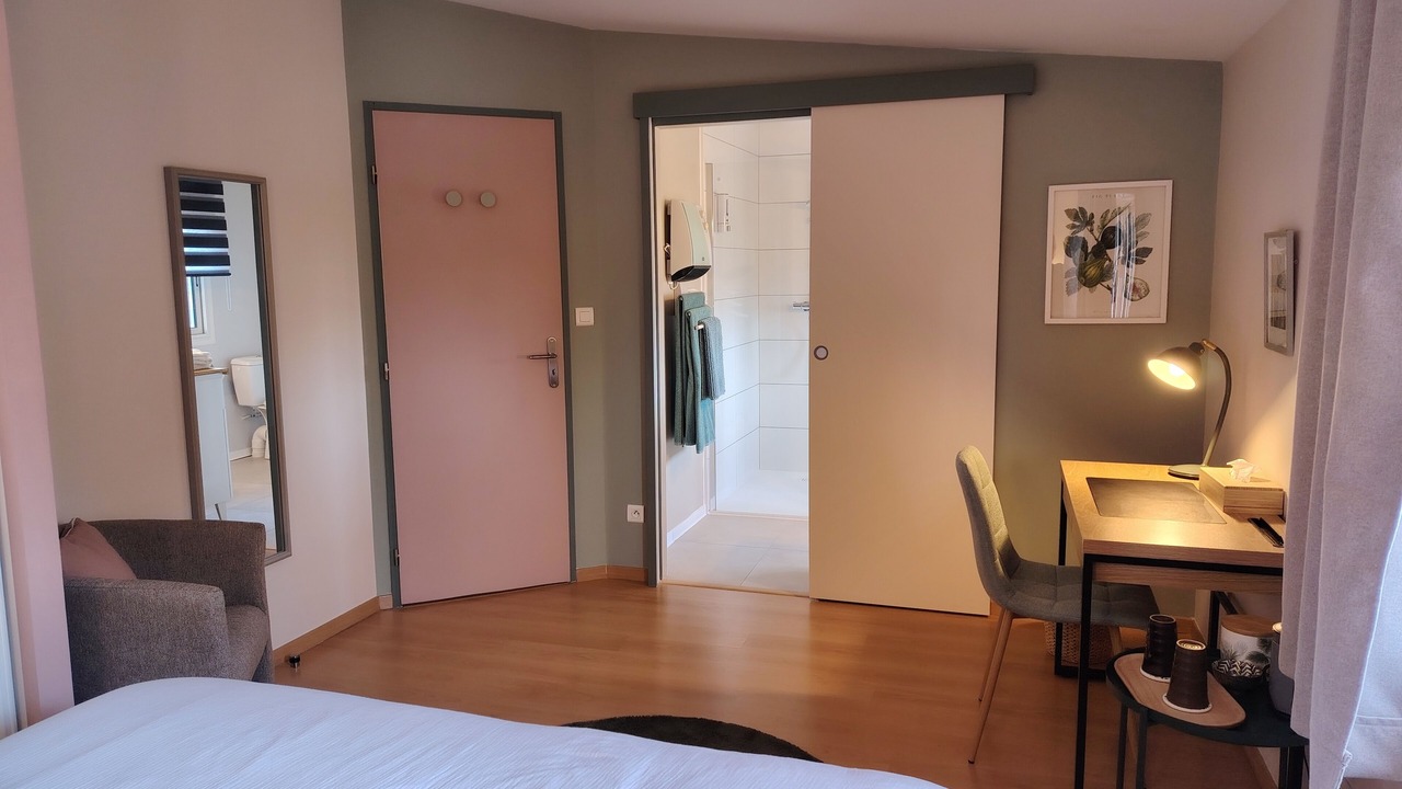 Photo of Bedroom in Donneville