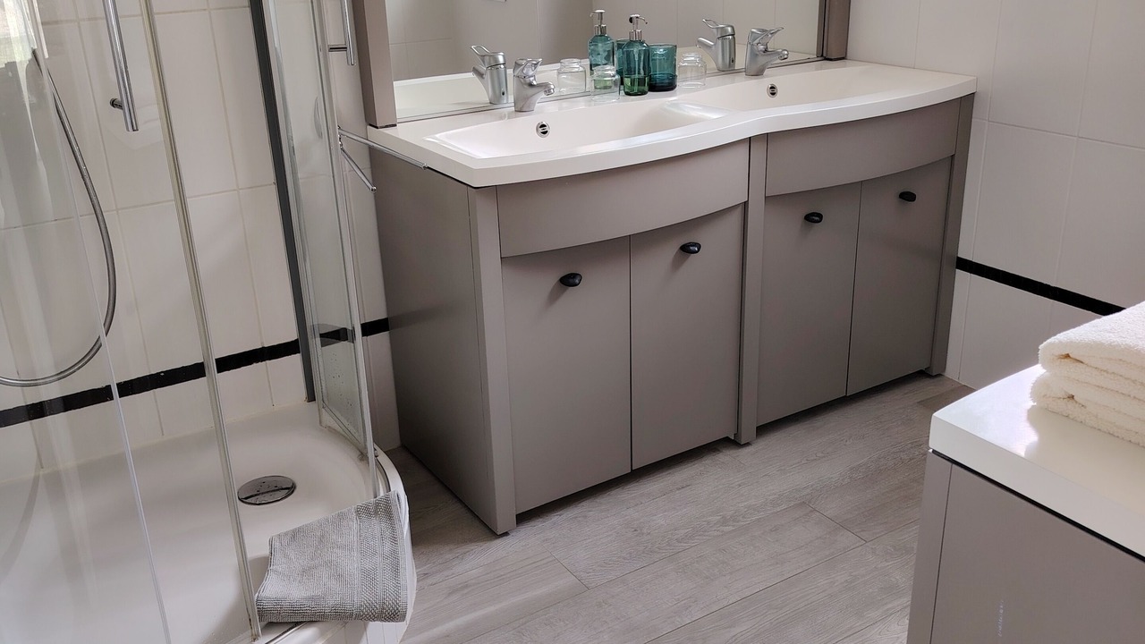 Photo of Bathroom in Donneville
