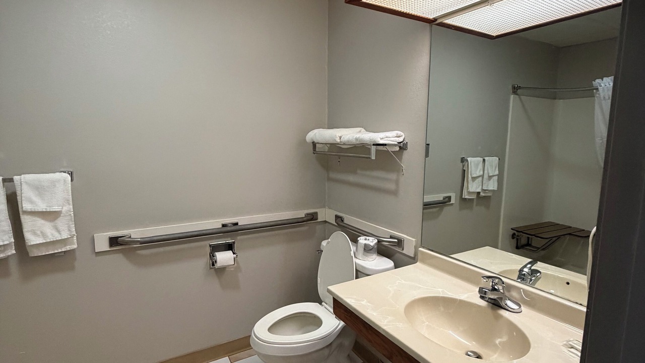 Photo of Bathroom in Kentland