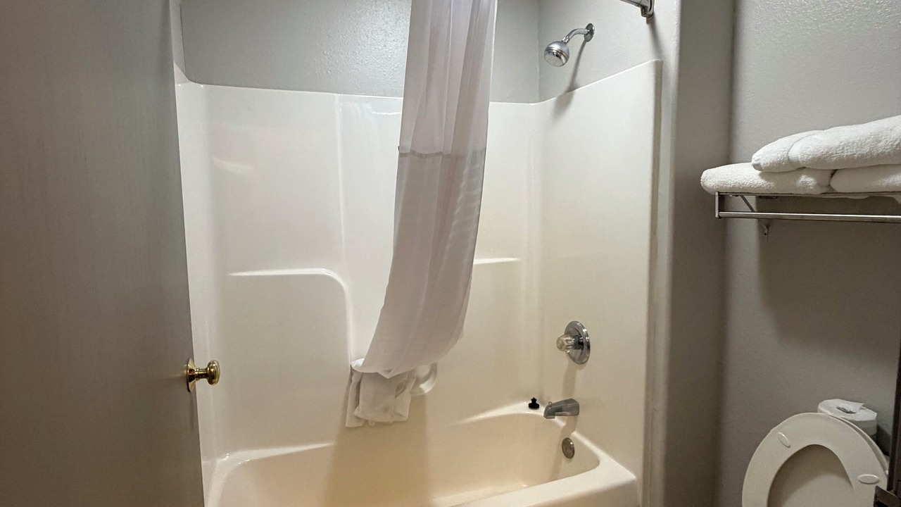 Photo of Bathroom in Kentland