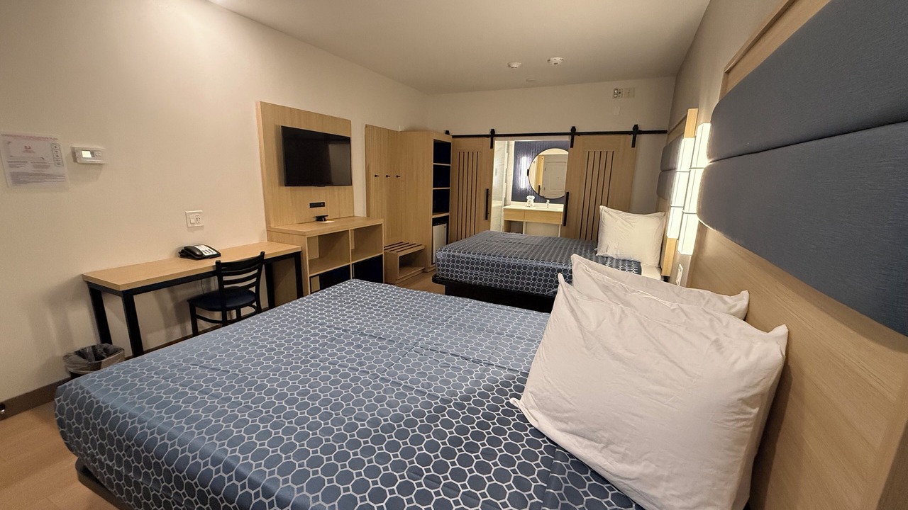 Photo of Bedroom in US 290