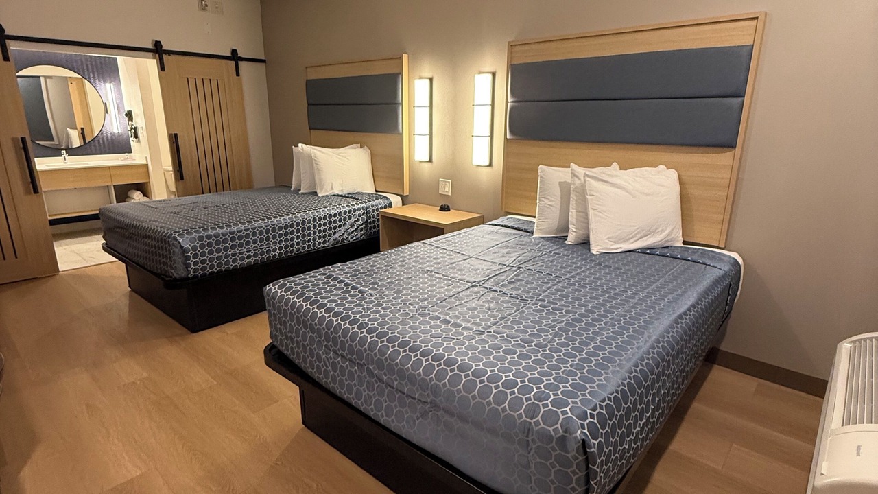 Photo of Bedroom in US 290