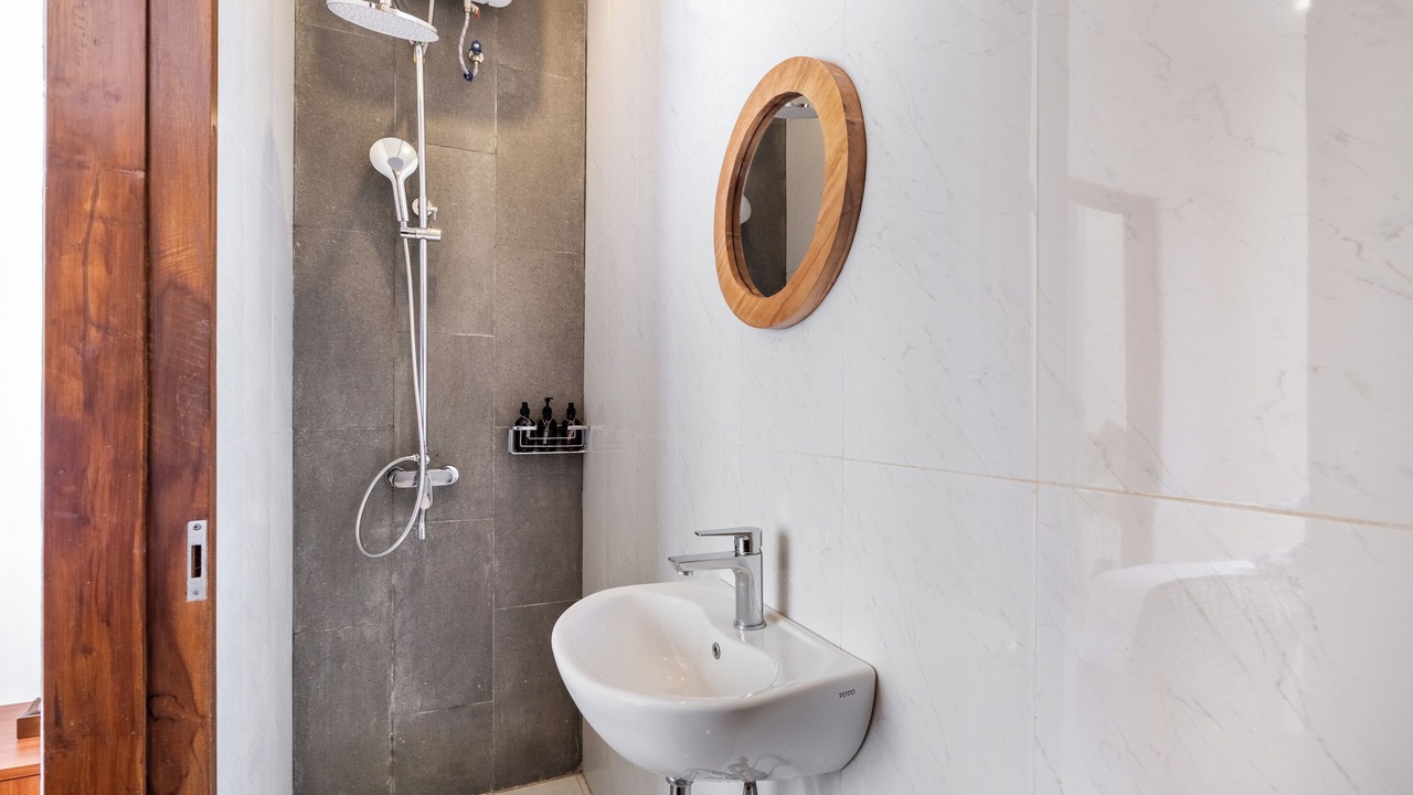 Photo of Bathroom in Padangsambian Klod