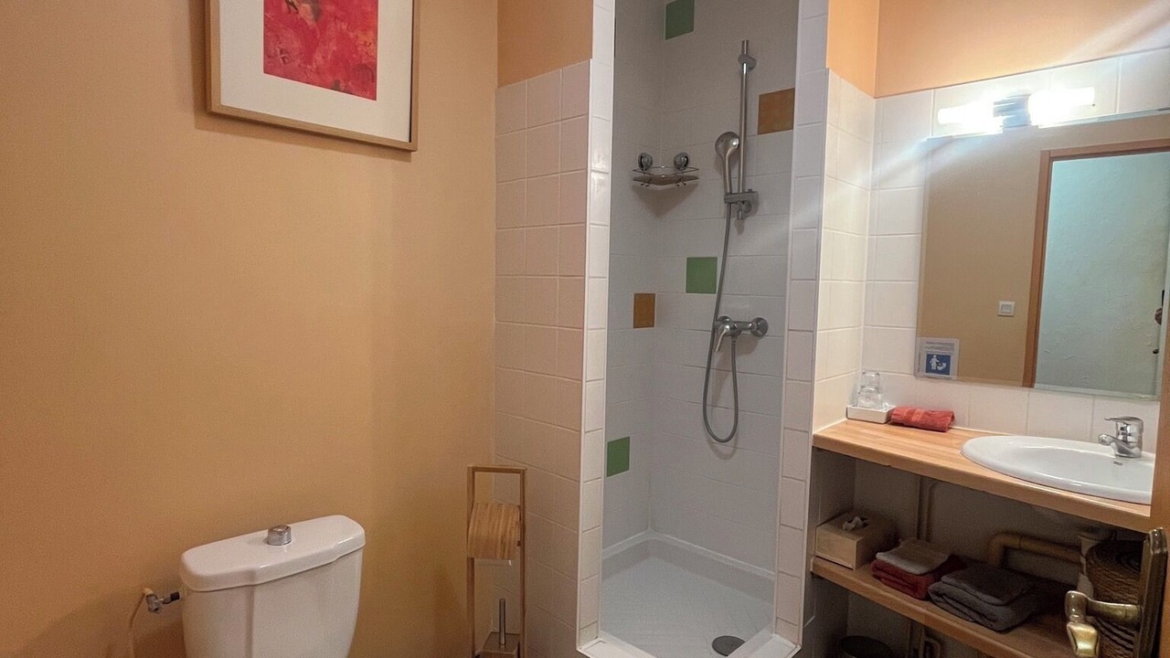 Photo of Bathroom in Proulieu