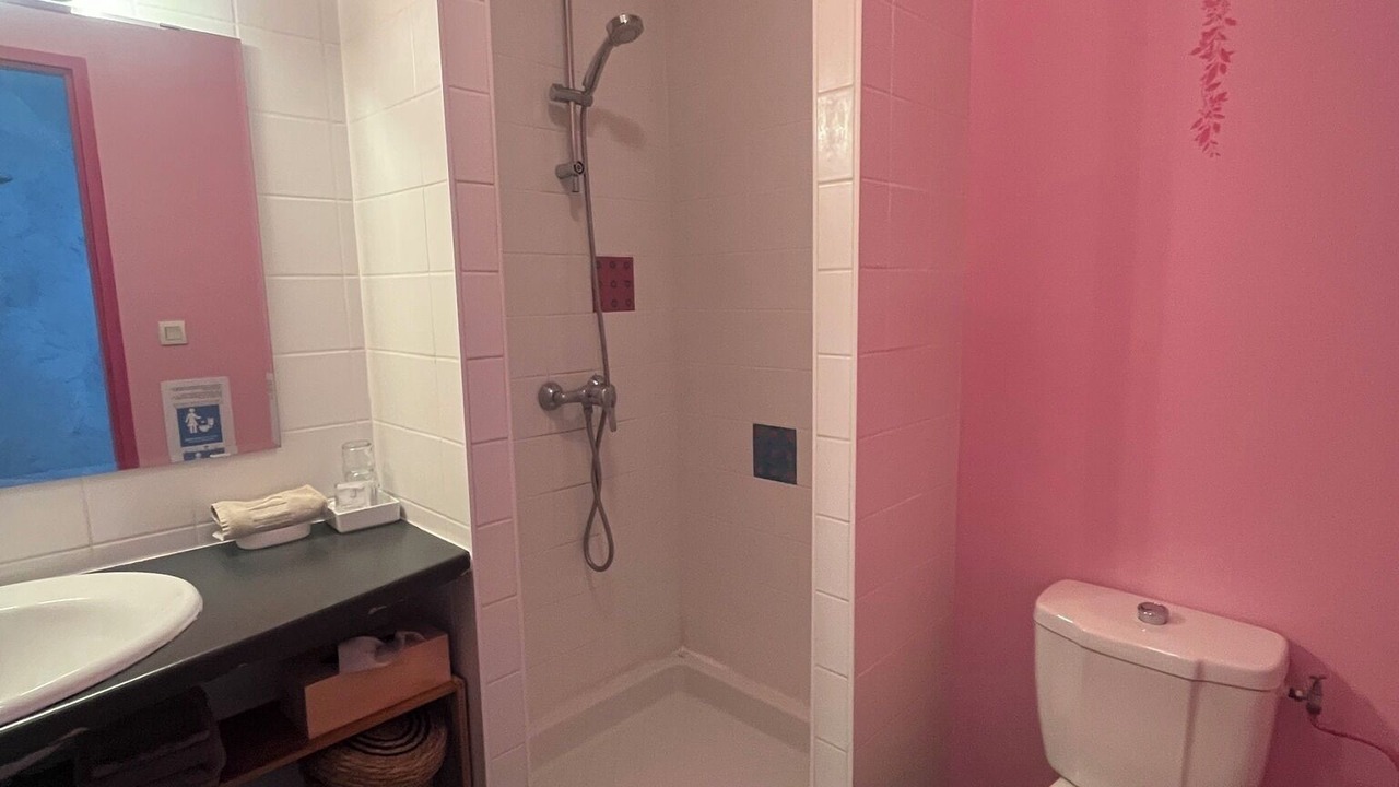 Photo of Bathroom in Proulieu
