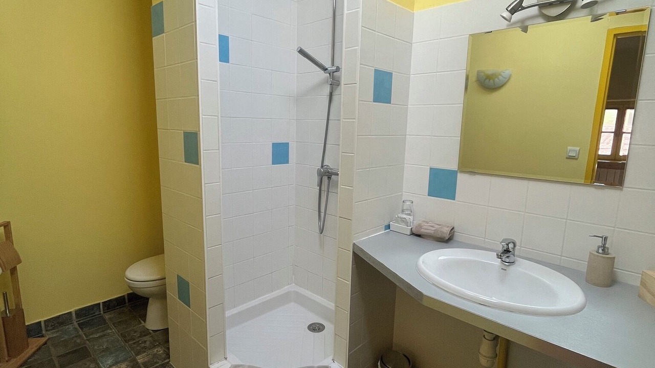 Photo of Bathroom in Proulieu