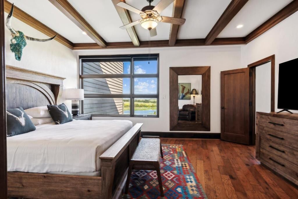 Photo of Bedroom in Glen Rose