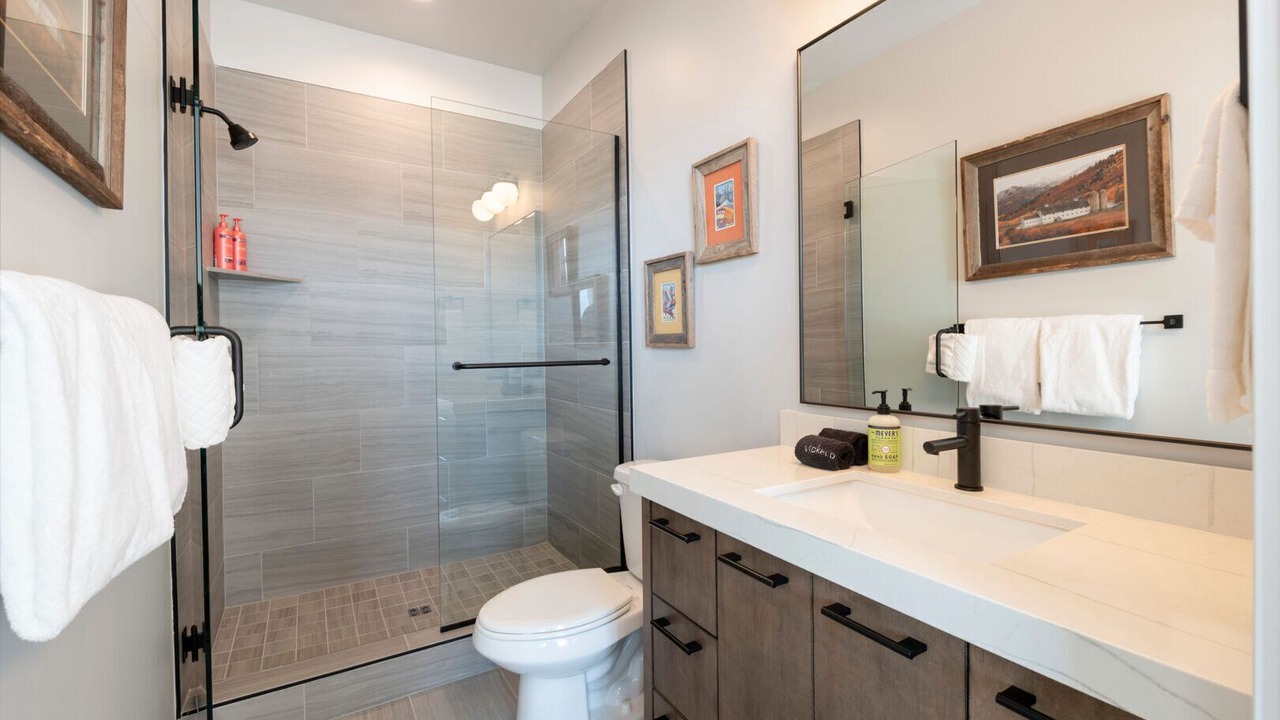 Photo of Bathroom in Hideout