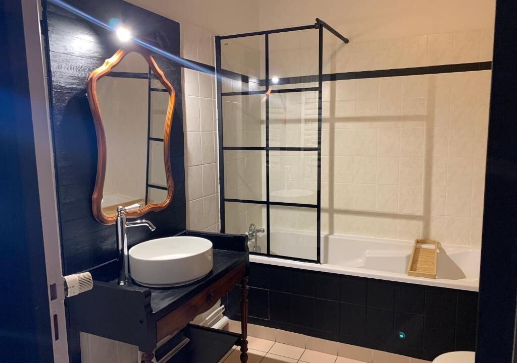 Photo of Bathroom in Benevent L Abbaye