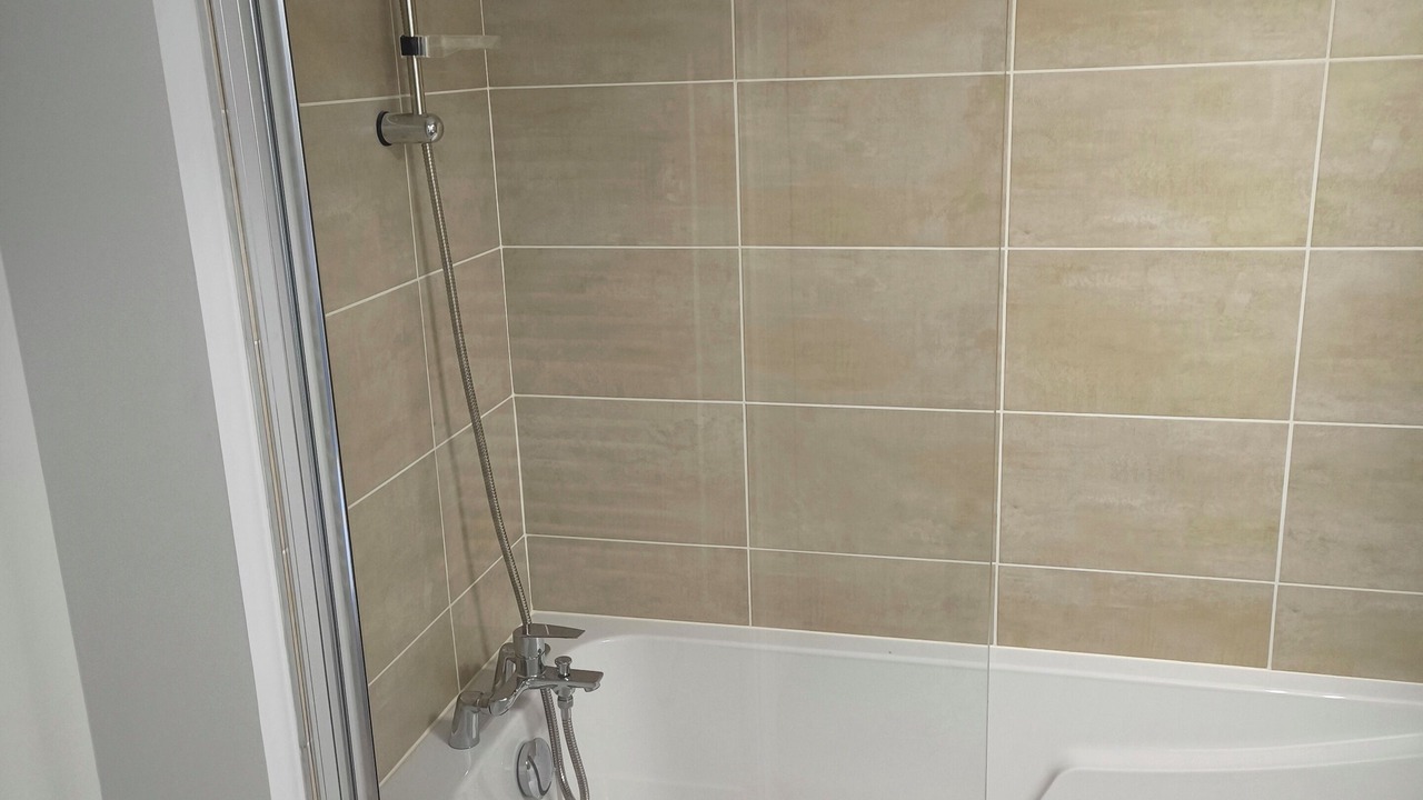 Photo of Bathroom in Cravant-les-Coteaux