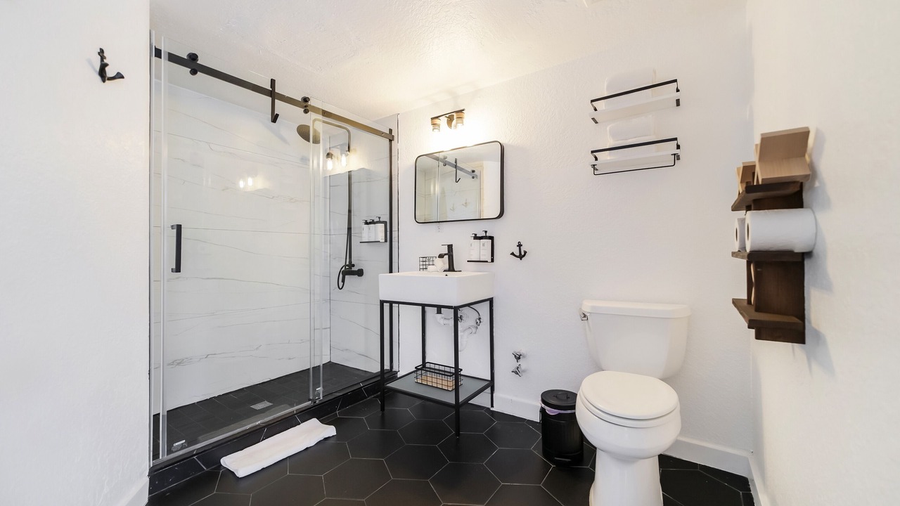 Photo of Bathroom in Victoria Park