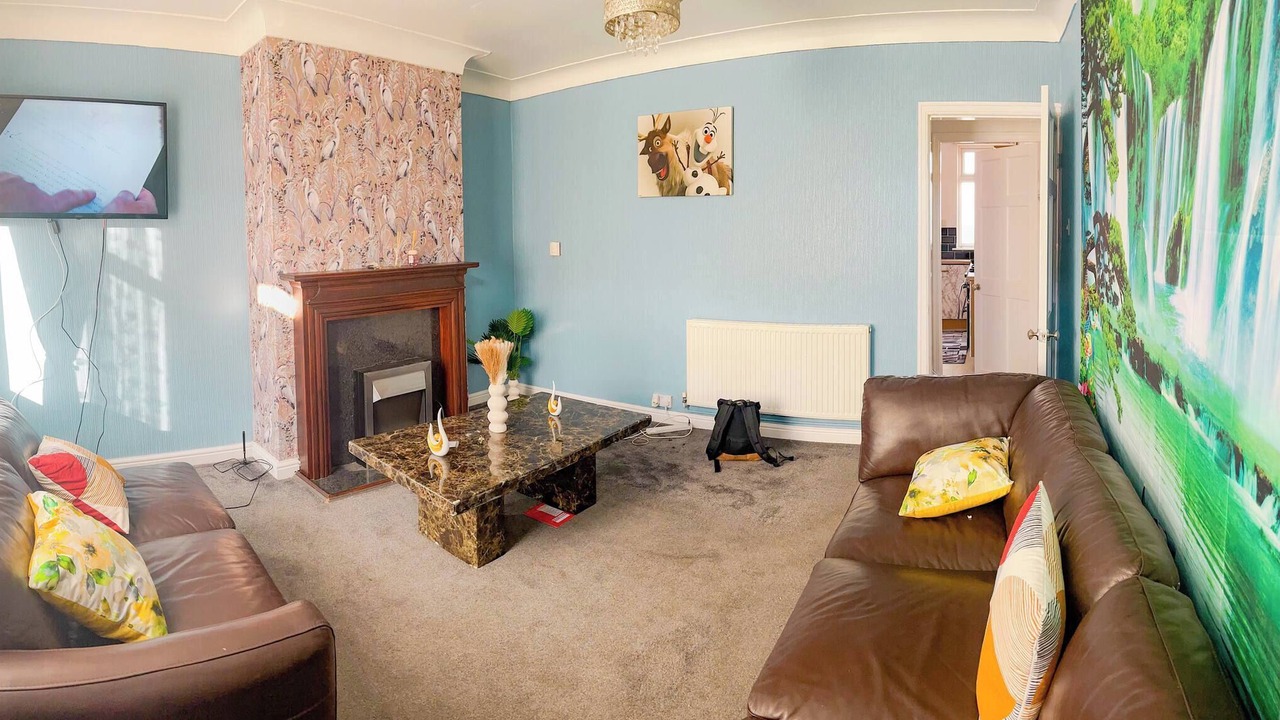 Photo of Livingroom in Beeston