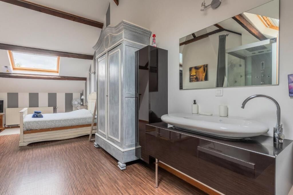 Photo of Bedroom in Douai