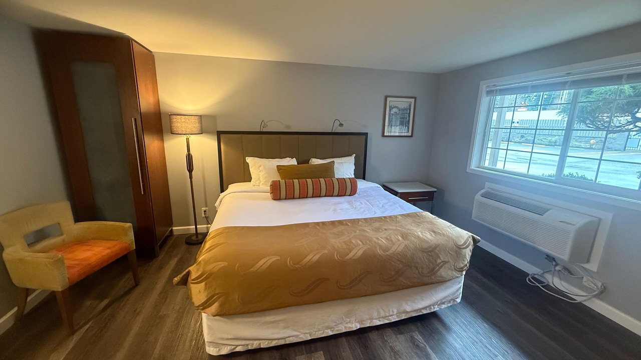 Photo of Bedroom in West Hills