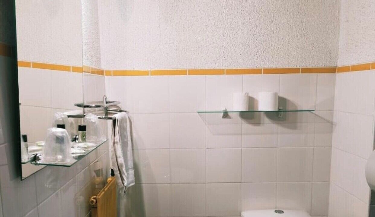 Photo of Bathroom in Rouxmesnil-Bouteilles