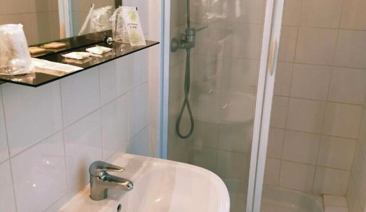 Photo of Bathroom in Rouxmesnil-Bouteilles