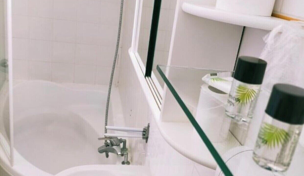 Photo of Bathroom in Rouxmesnil-Bouteilles