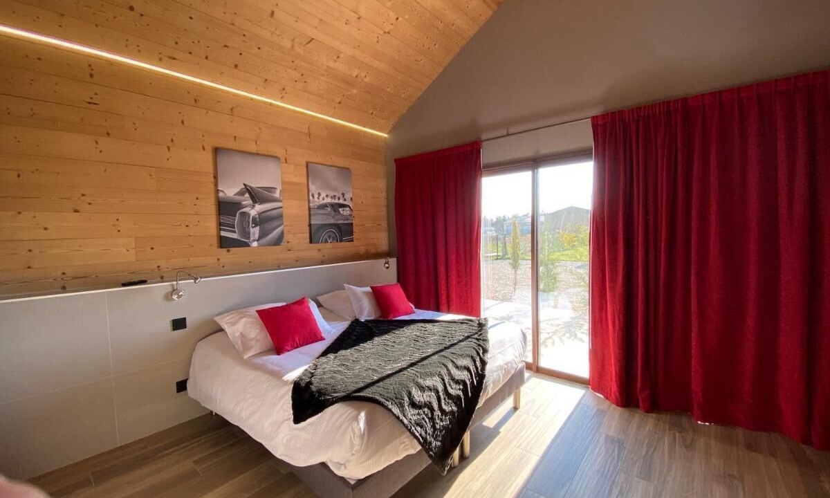 Photo of Bedroom in Saint-Vulbas