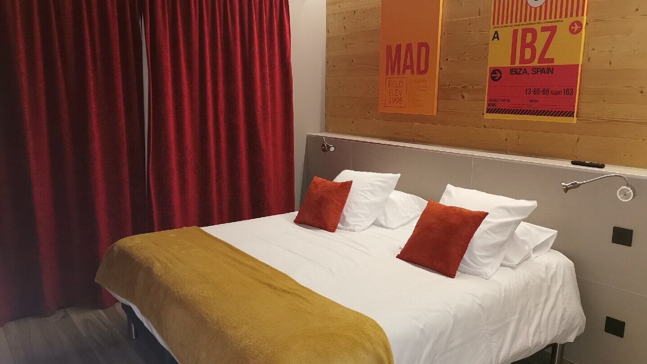 Photo of Bedroom in Saint-Vulbas