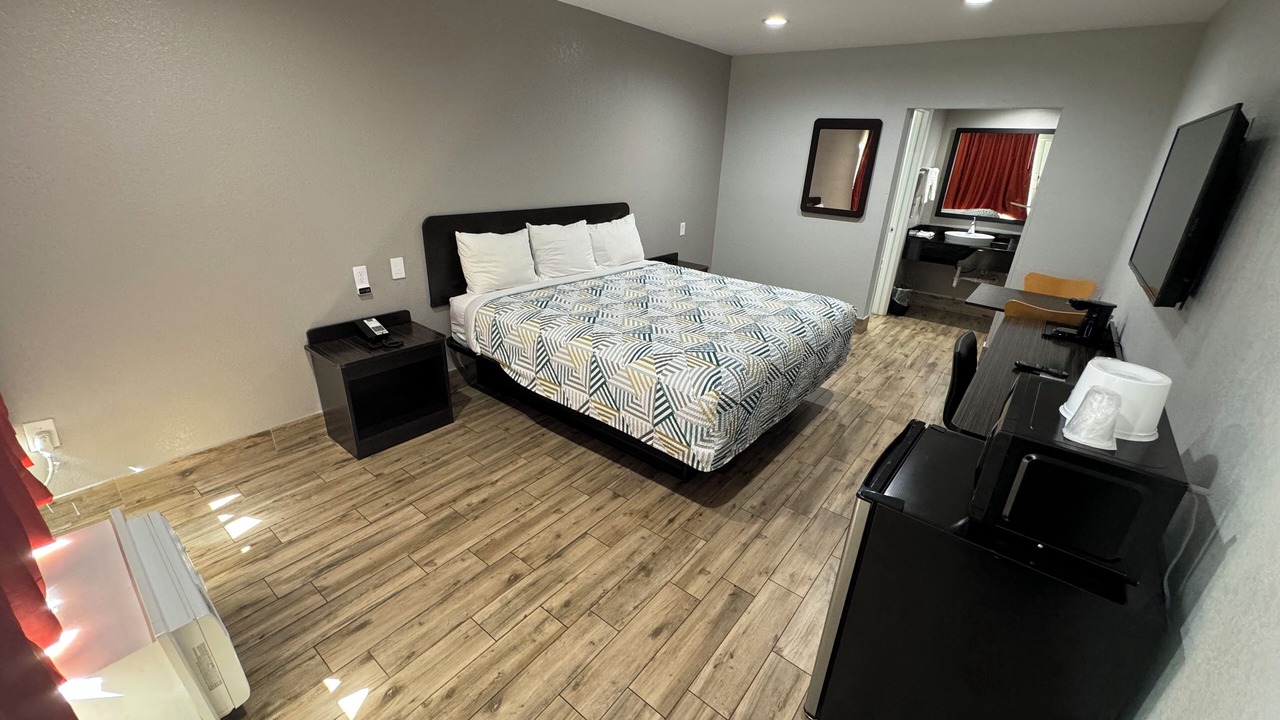 Photo of Bedroom in Englewood South