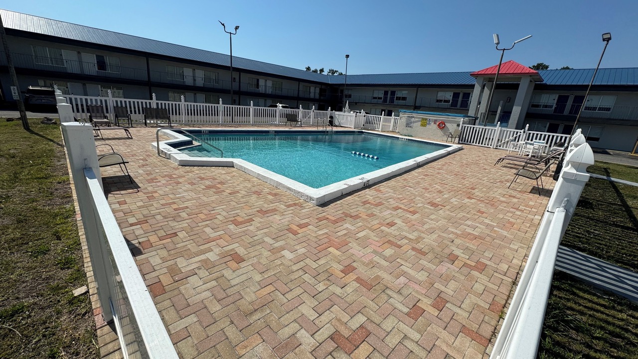 Photo of Outdoor in Englewood South