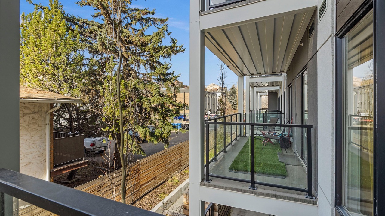 Photo of Outdoor in Crescent Heights
