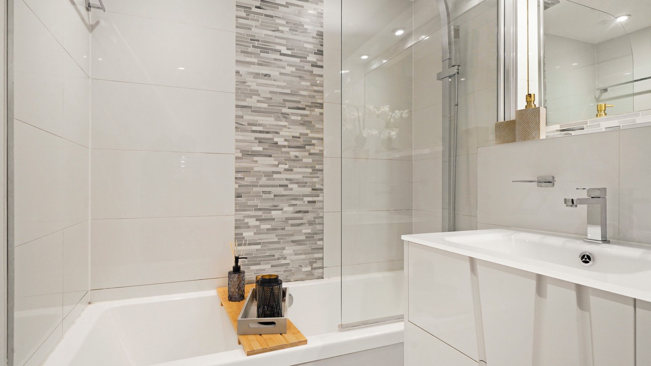 Photo of Others in Kensington