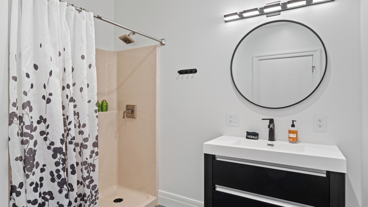 Photo of Bathroom in Hector