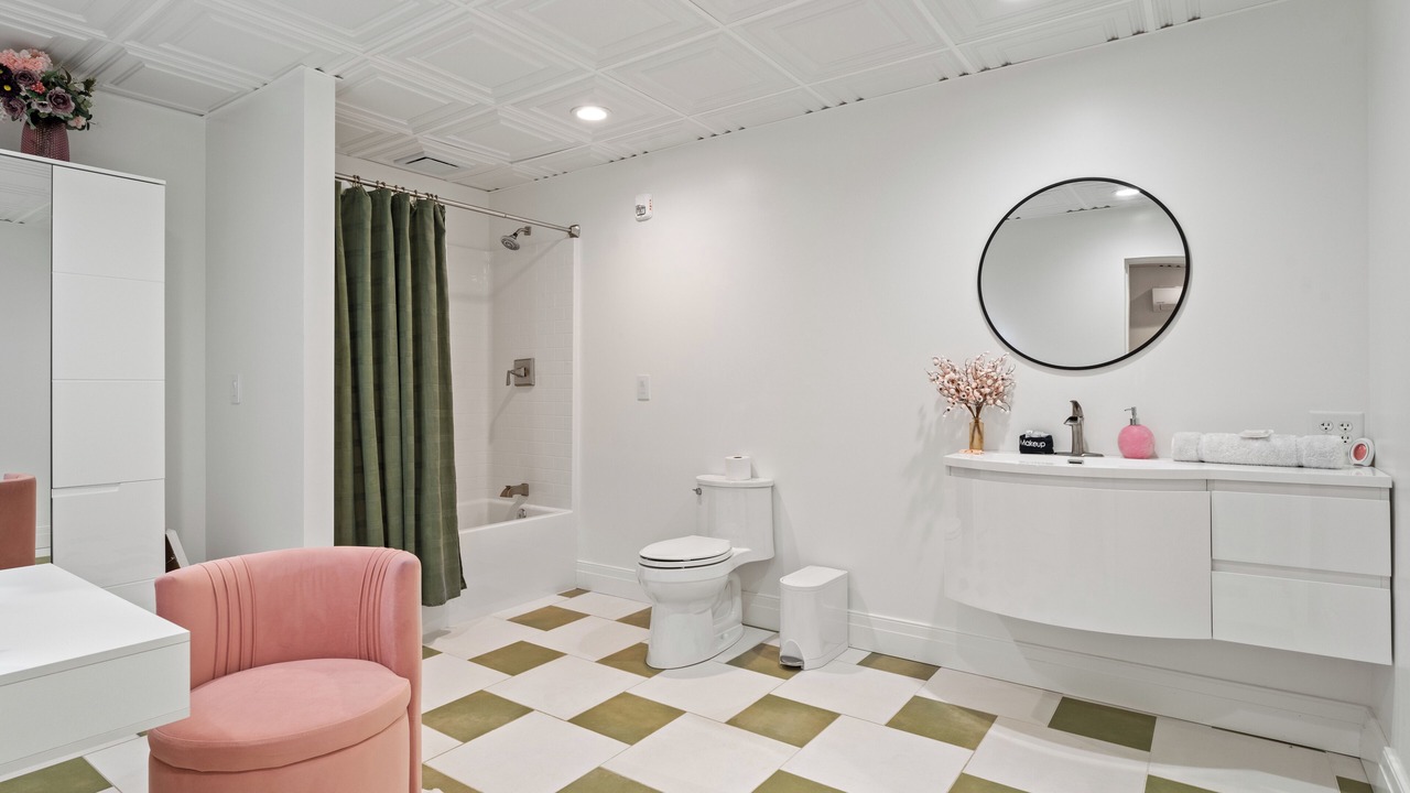Photo of Bathroom in Hector