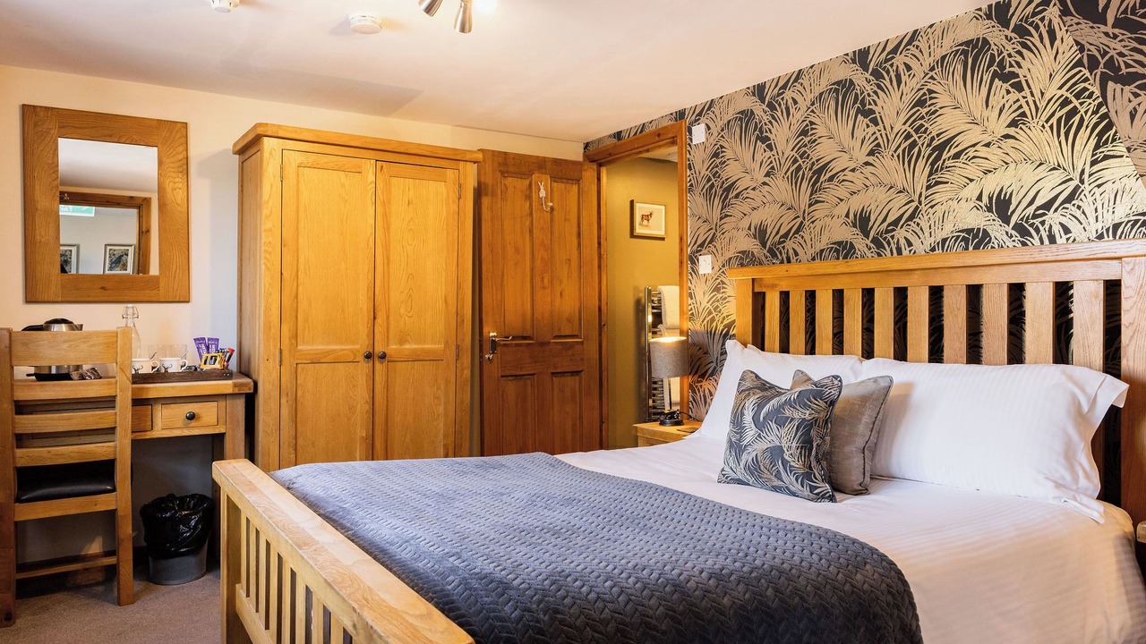 Photo of Bedroom in Upton Magna